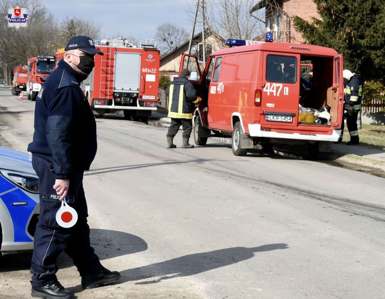  Pożar w gminie Dzierzkowice (zdjęcie 1) - Autor: Policja