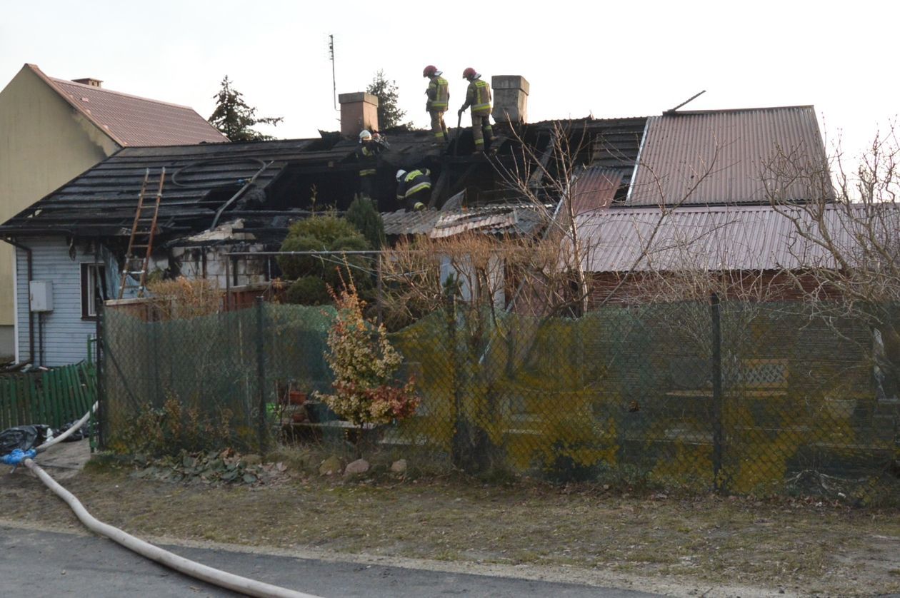  Pożar w Rejowcu Fabrycznym (zdjęcie 1) - Autor: Lubelska Policja