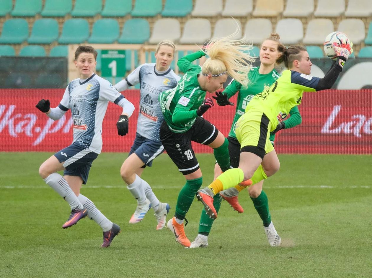  Ekstraliga kobiet: Górnik Łęczna vs Czarni Sosnowiec (zdjęcie 1) - Autor: Maciej Kaczanowski