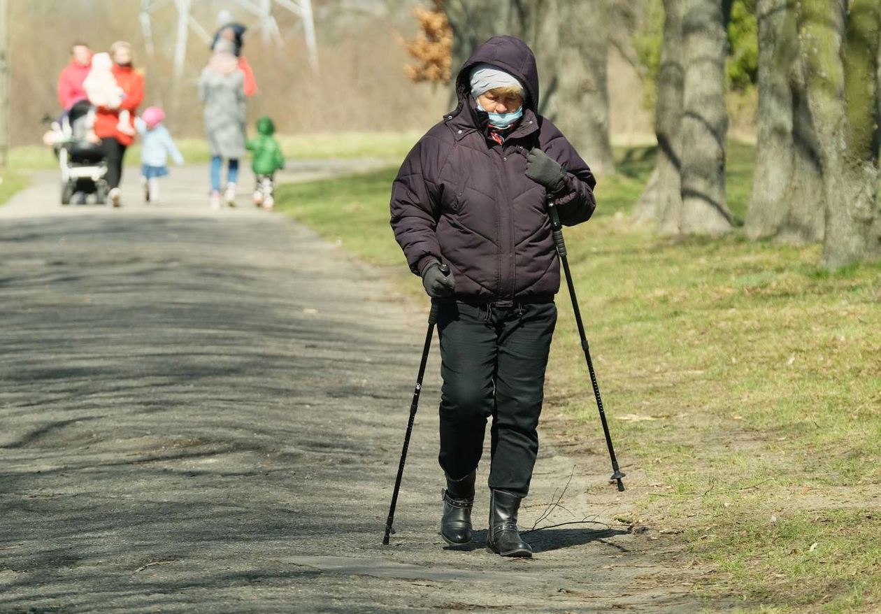  Relaks nad Zalewem Zemborzyckim w świąteczny poniedziałek (zdjęcie 1) - Autor: Maciej Kaczanowski