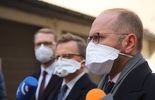 Konferencja prasowa posłów KO w sprawie zakupu respiratorów (zdjęcie 4)