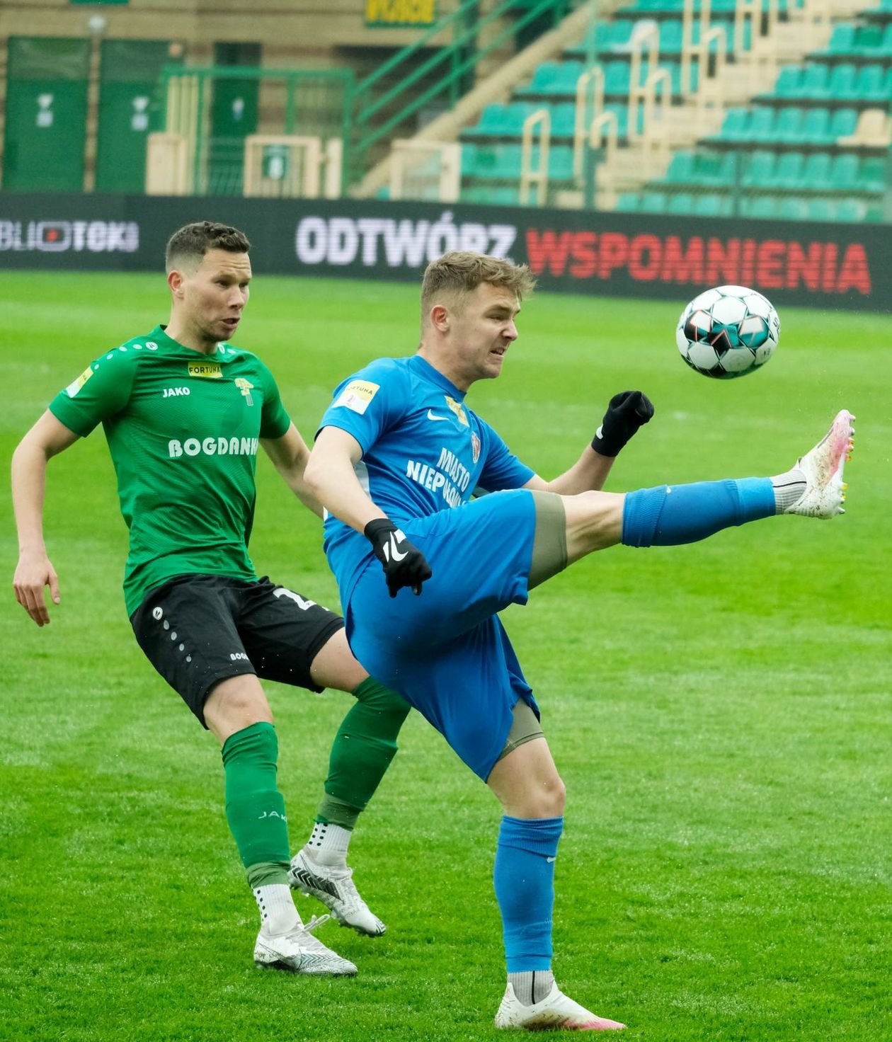  Górnik Łęczna – Puszcza Niepołomice 0:0 (zdjęcie 1) - Autor: Maciej Kaczanowski