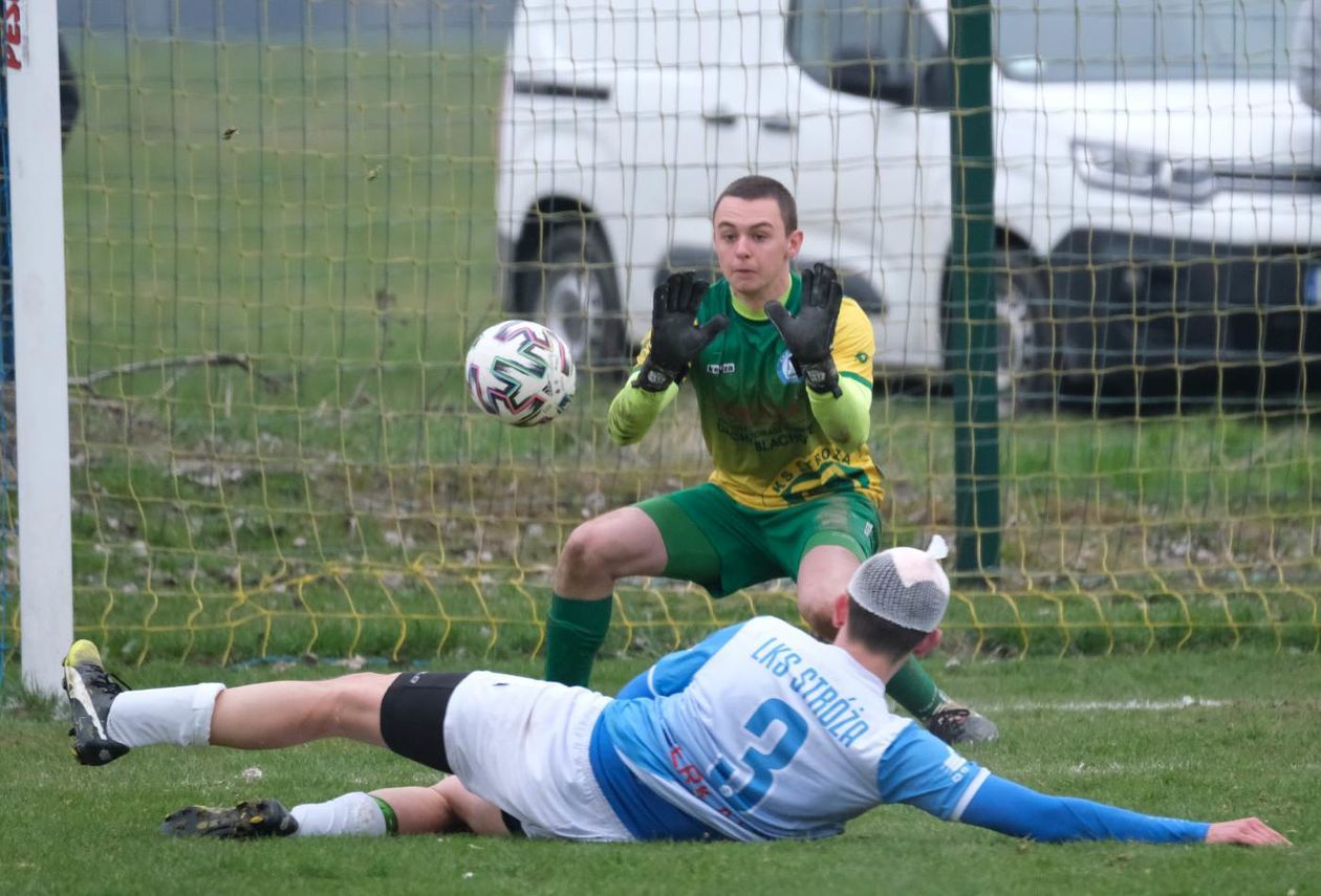  Sokół Konopnica vs LKS Stróża (zdjęcie 1) - Autor: Maciej Kaczanowski