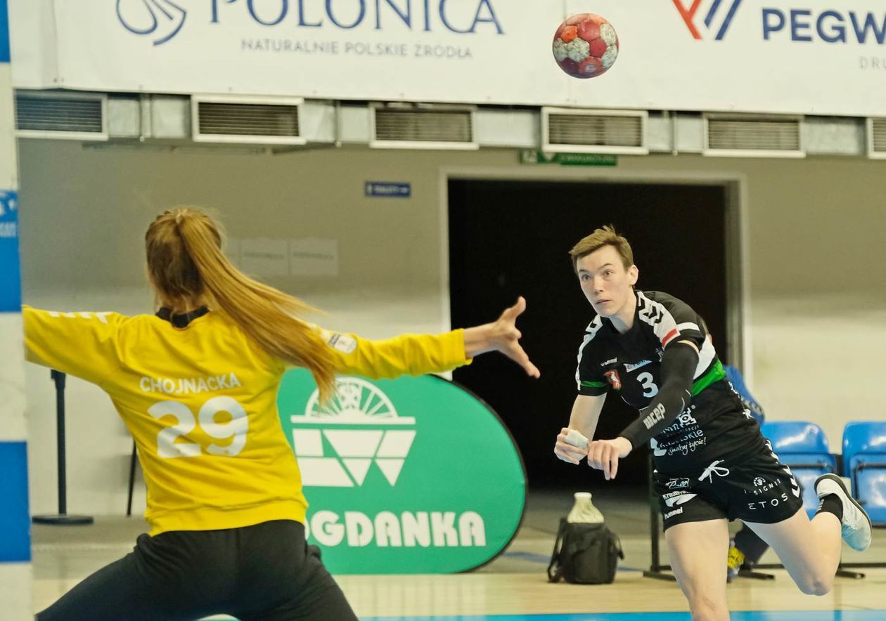  MKS Perła Lublin vs KPR Ruch Chorzów 28:24 (zdjęcie 1) - Autor: Maciej Kaczanowski