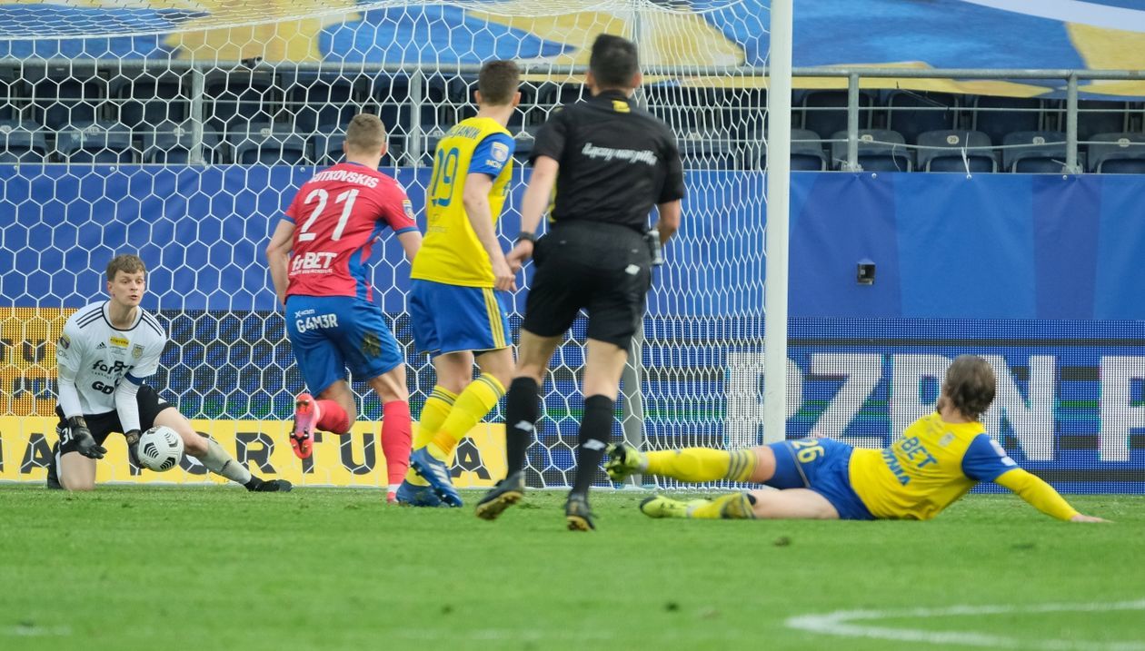 Raków Częstochowa pokonał na lubelskiej Arenie Arkę Gdynia 2 :1 i wygrał Puchar Polski (zdjęcie 1) - Autor: Maciej Kaczanowski