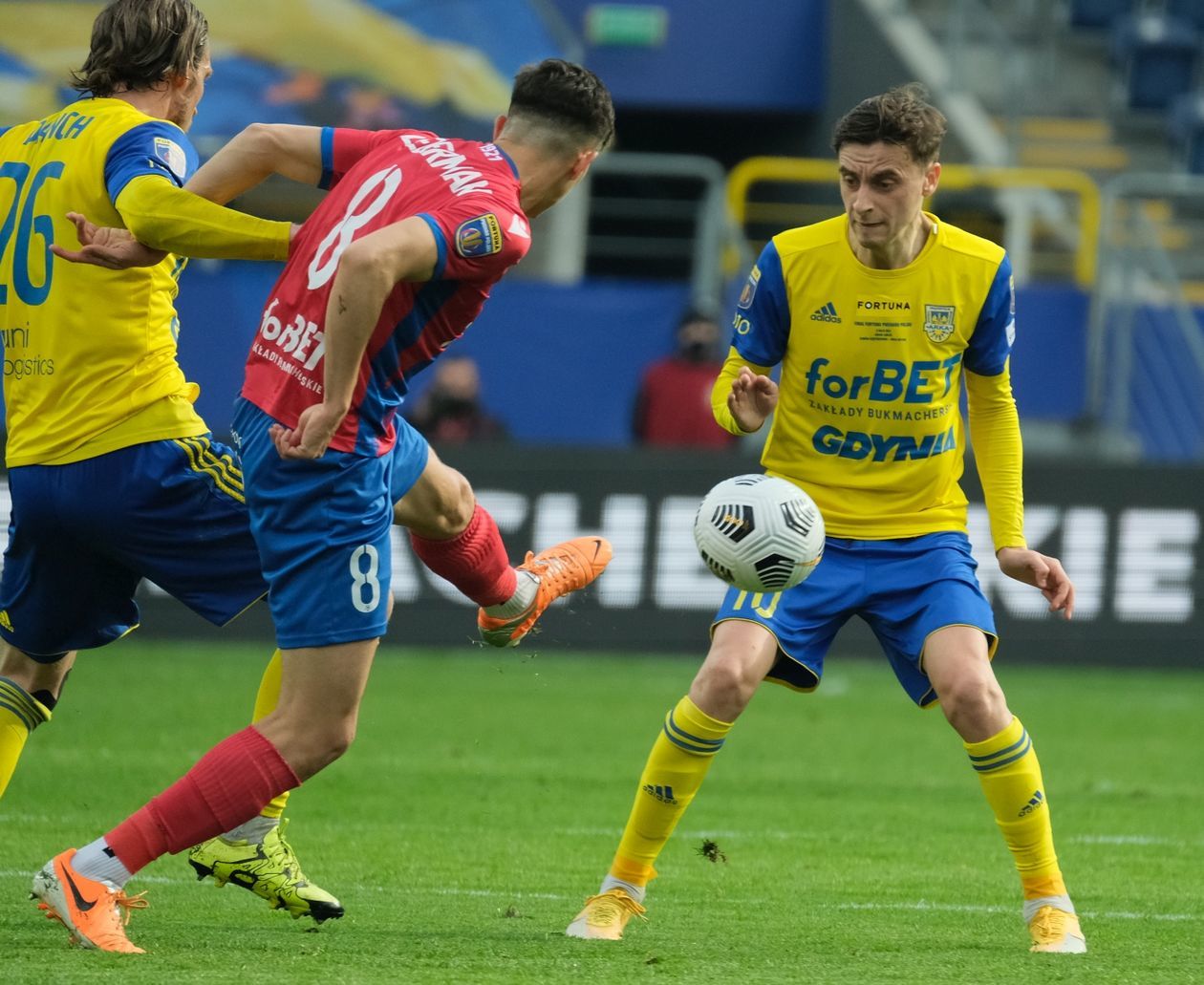  Raków Częstochowa pokonał na lubelskiej Arenie Arkę Gdynia 2 :1 i wygrał Puchar Polski (zdjęcie 1) - Autor: Maciej Kaczanowski