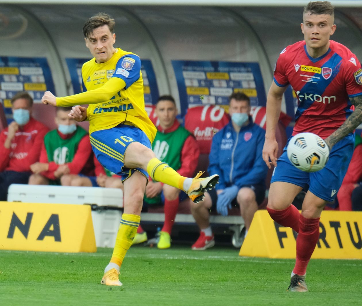  Raków Częstochowa pokonał na lubelskiej Arenie Arkę Gdynia 2 :1 i wygrał Puchar Polski (zdjęcie 1) - Autor: Maciej Kaczanowski