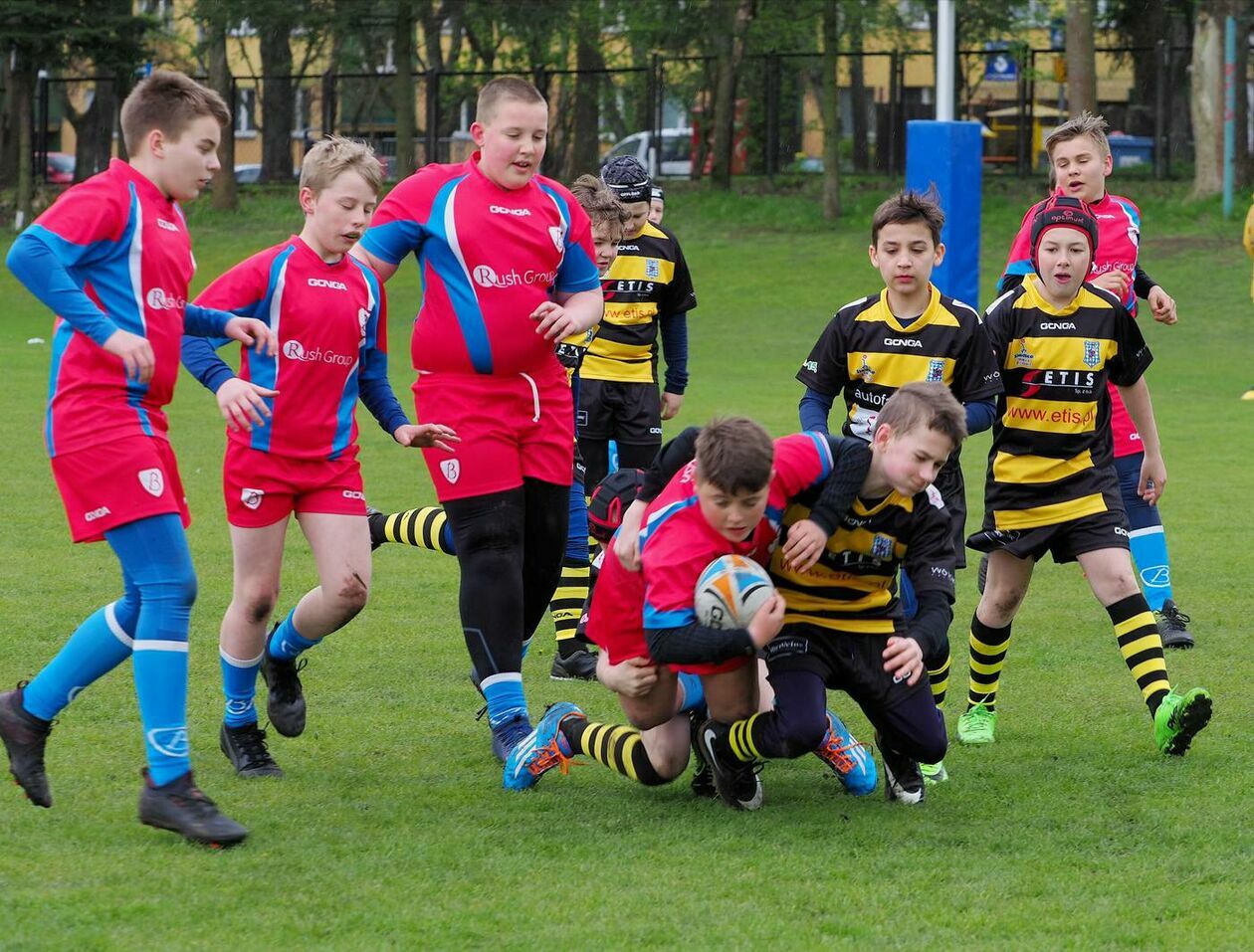  Zmagania młodych rugbystów podczas I Turnieju Lubelskiego Cebularza (zdjęcie 1) - Autor: Maciej Kaczanowski