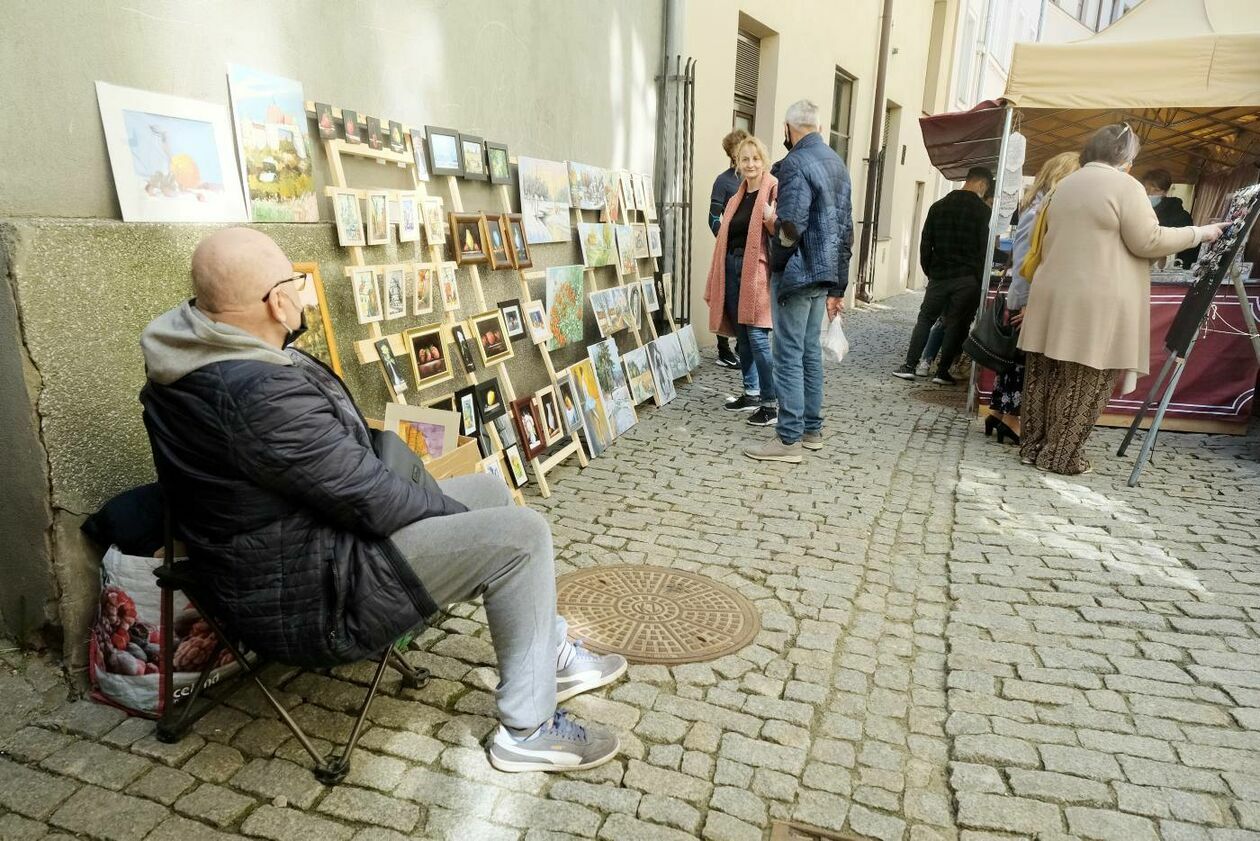  Jarmark Tradycji na ulicy Szambelańskiej wznowił działalność (zdjęcie 1) - Autor: Maciej Kaczanowski