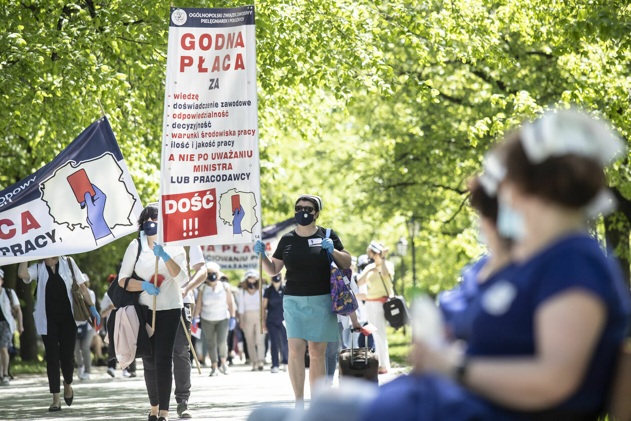  Protest pielęgniarek w Warszawie (zdjęcie 1) - Autor: Jacek Szydłowski