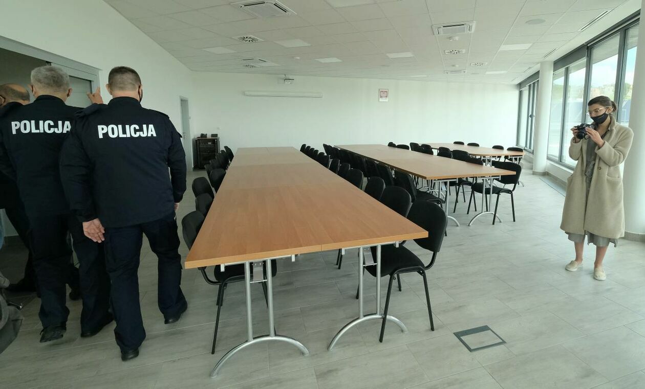  Komisariat 1 policji w nowej siedzibie (zdjęcie 17) - Autor: Maciej Kaczanowski