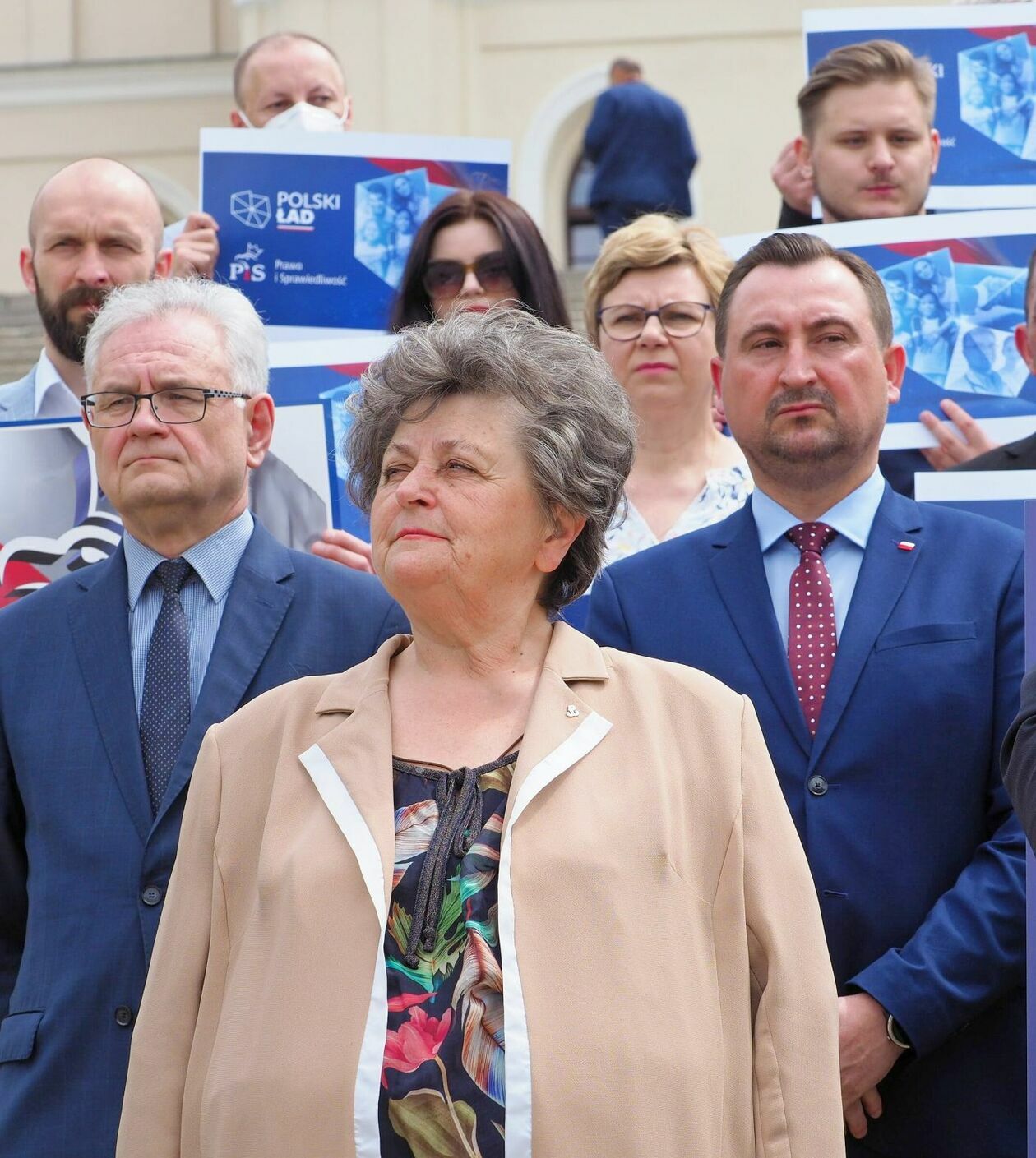  Politycy PiS reklamowali „Polski Ład” (zdjęcie 1) - Autor: Maciej Kaczanowski