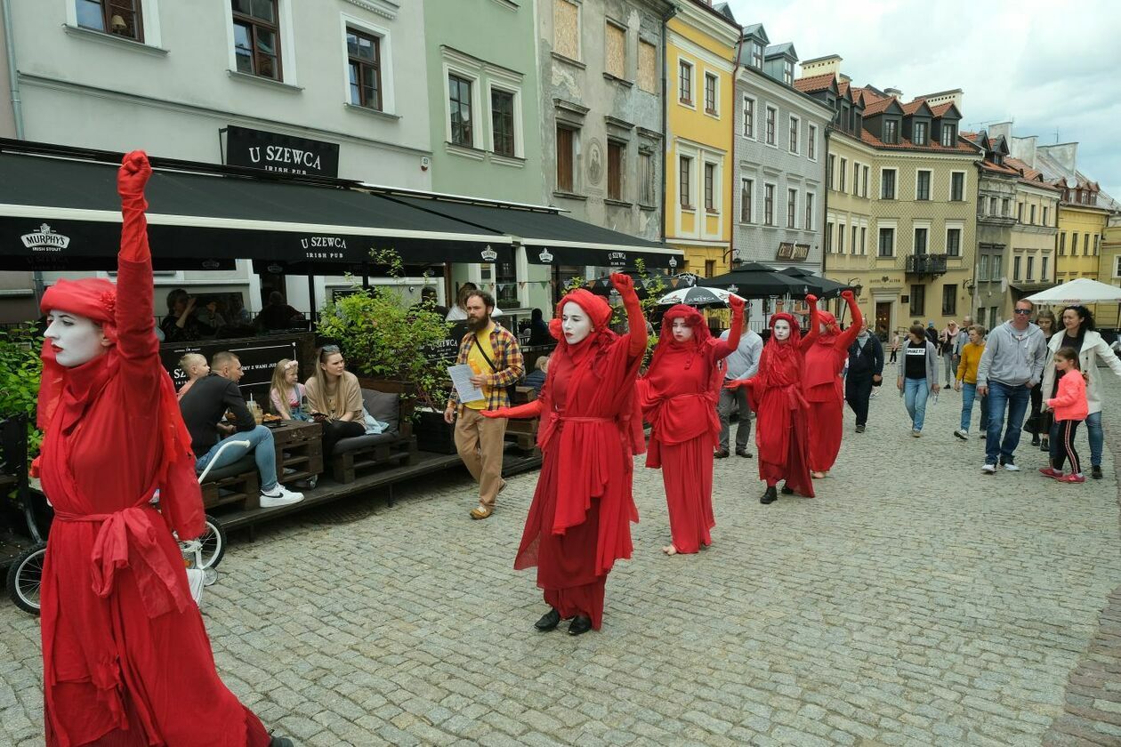  Milczący marsz dla Polesia. Performance Extinction Rebellion (zdjęcie 1) - Autor: Maciej Kaczanowski 