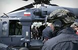 Ćwiczenia lubelskich kontrterrorystów z wykorzystaniem śmigłowca Black Hawk (zdjęcie 2)