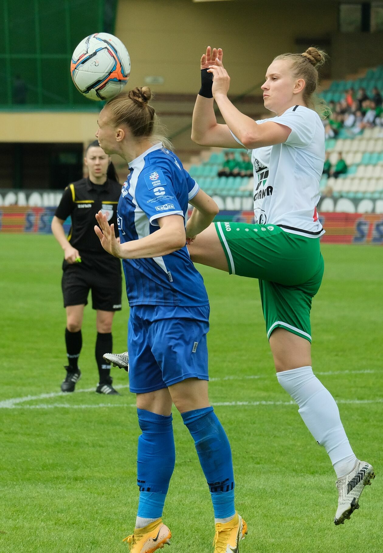  Górnik Łęczna vs TME UKS SMS Łódź (zdjęcie 1) - Autor: Maciej Kaczanowski