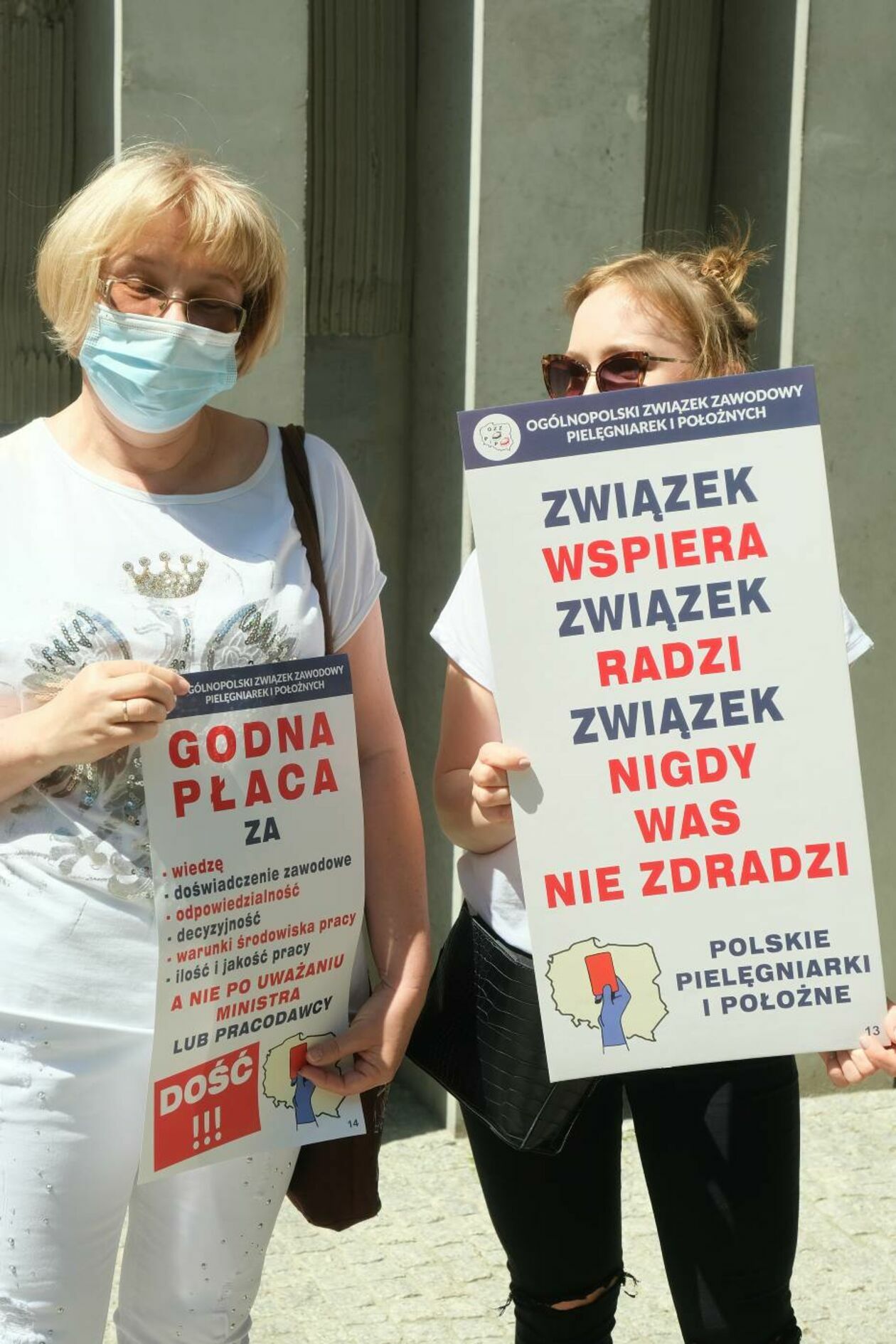  Protest pielęgniarek i położnych w Lublinie (zdjęcie 1) - Autor: Maciej Kaczanowski