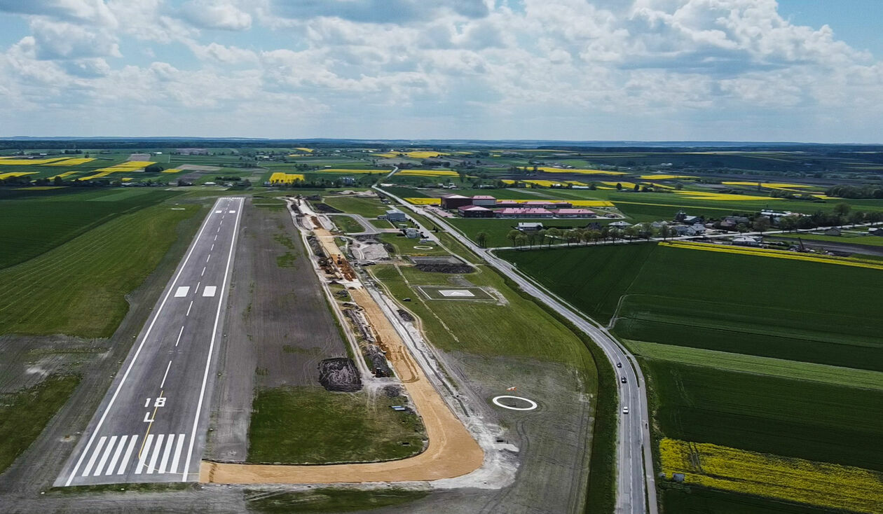 Lotnisko Akademickiego Portu Lotniczego Państwowej Wyższej Szkoły Zawodowej - Autor: PWSZ w Chełmie