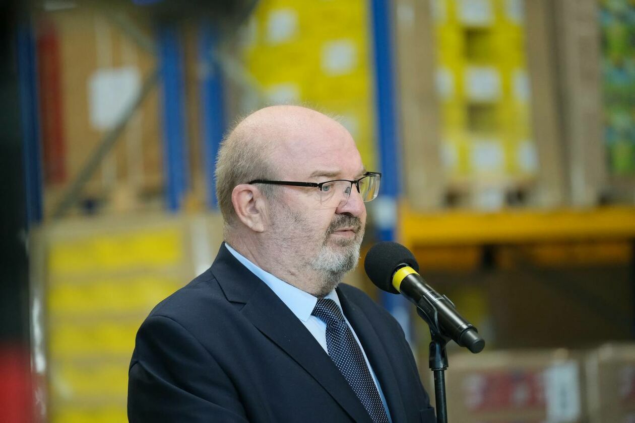  Premier Mateusz Morawiecki w Fabryce Cukierków Pszczółka (zdjęcie 8) - Autor: Maciej Kaczanowski