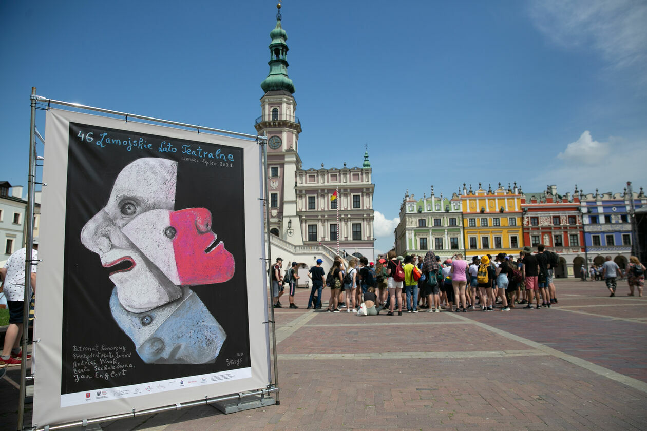  Tłumy turystów w Zamościu (zdjęcie 7) - Autor: Kazimierz Chmiel