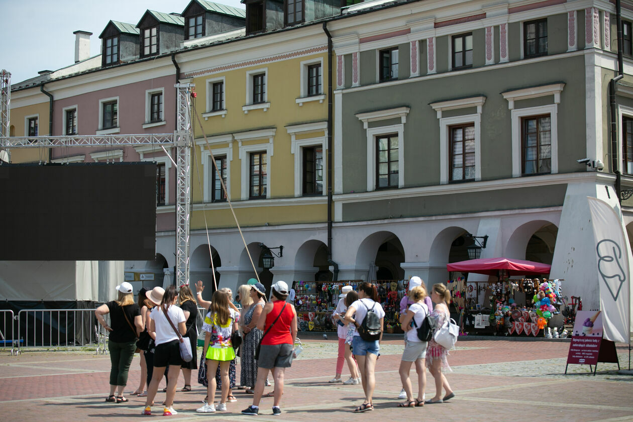  Tłumy turystów w Zamościu (zdjęcie 13) - Autor: Kazimierz Chmiel