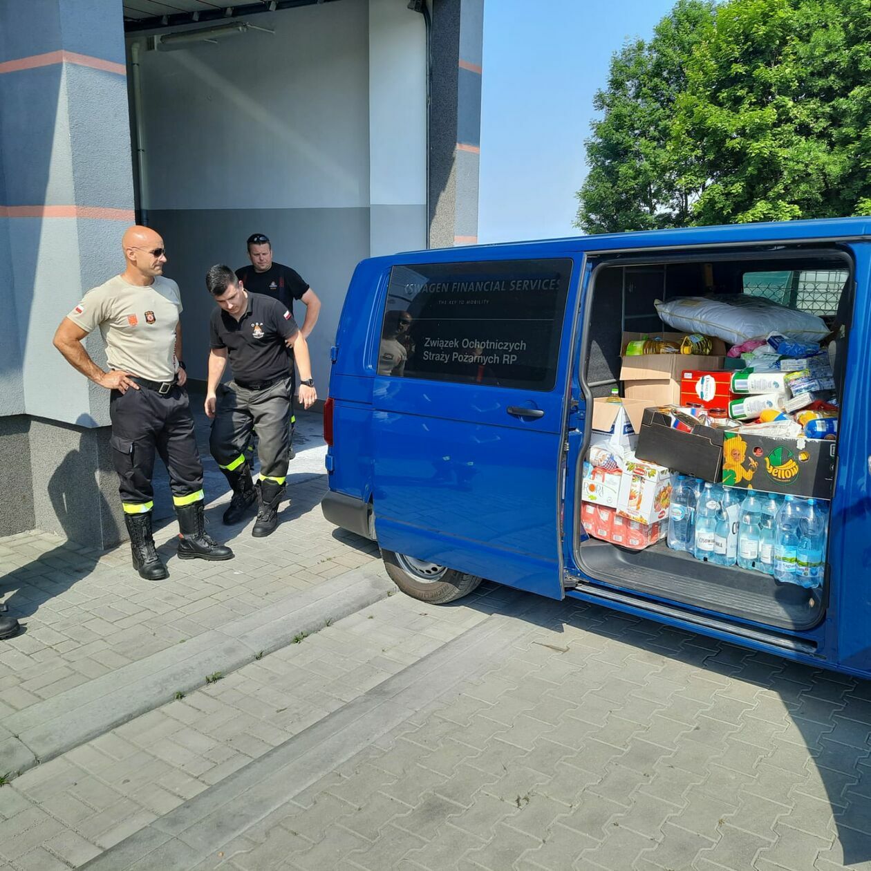  Transport darów z Kraśnika dotarł do Nowej Białej  (zdjęcie 5) - Autor: Miejska OSP Kraśnik
