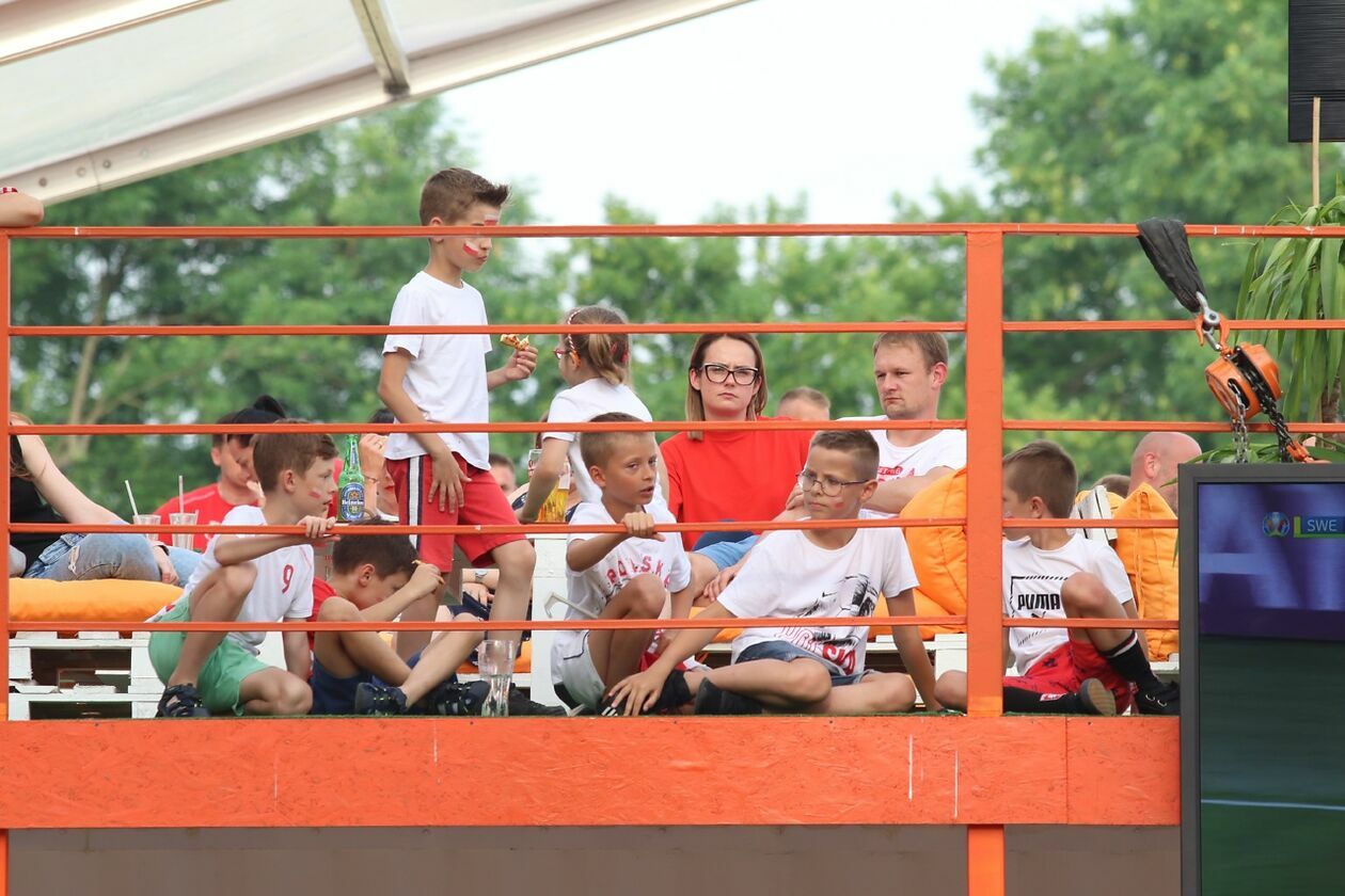  Polska - Szwecja w strefie kibica nad Zalewem Zemborzyckim (zdjęcie 62) - Autor: Piotr Michalski