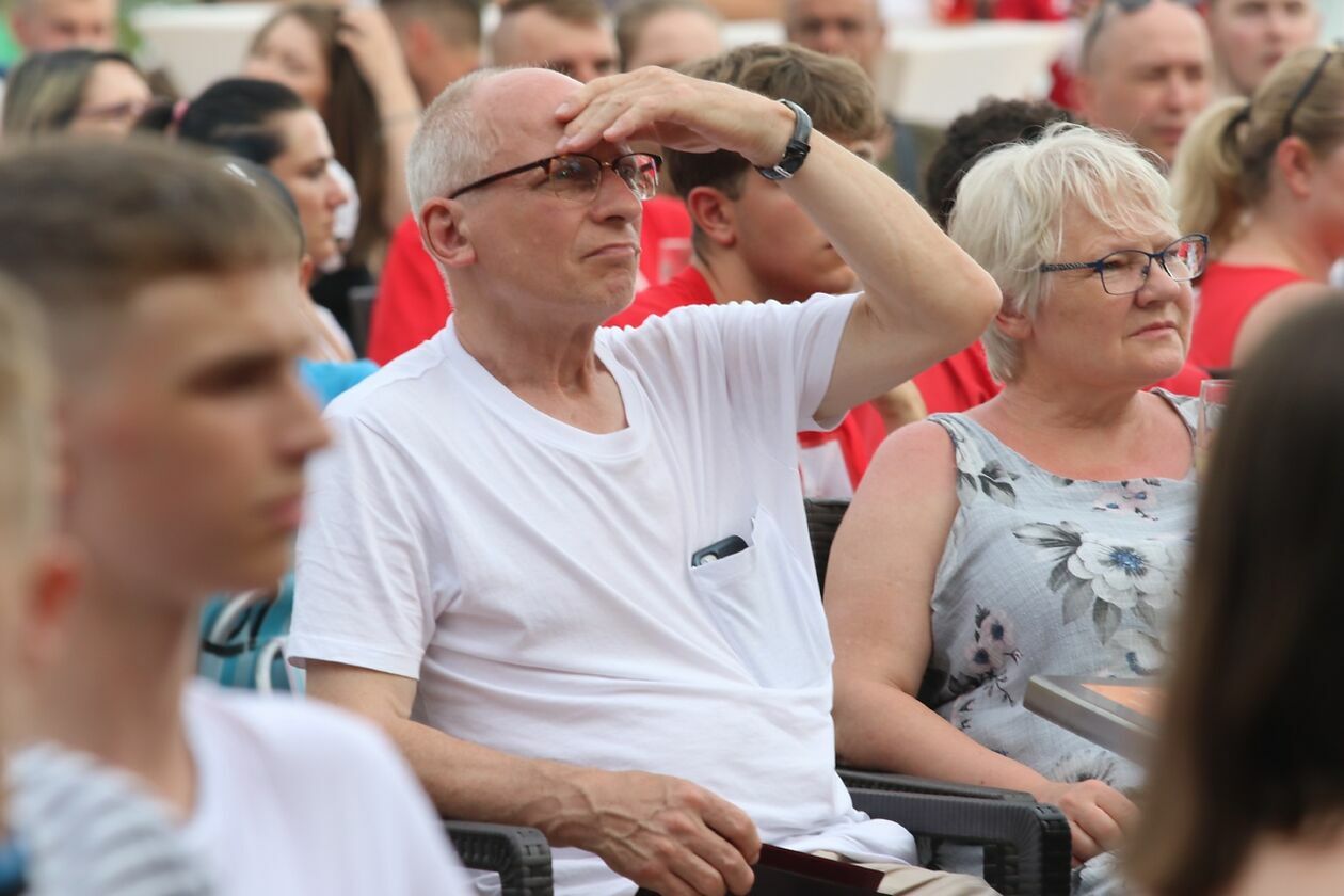  Polska - Szwecja w strefie kibica nad Zalewem Zemborzyckim (zdjęcie 67) - Autor: Piotr Michalski