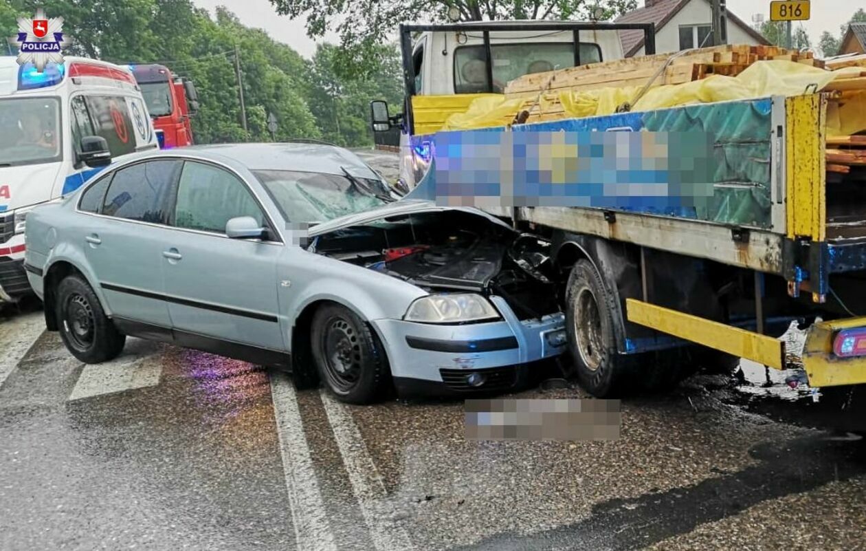  Kolizja drogowa w miejscowości Hanna (zdjęcie 1) - Autor: Policja