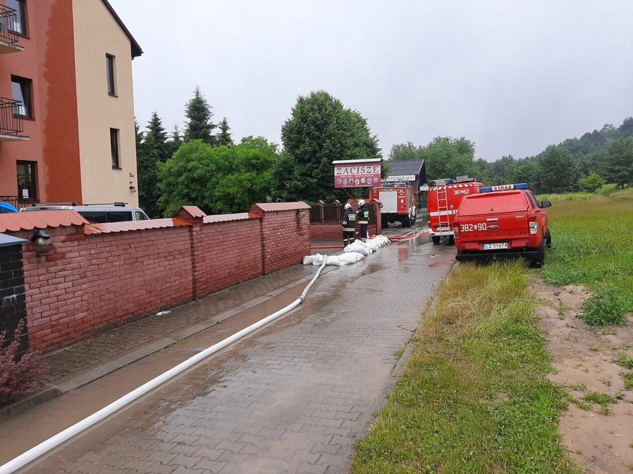  Skutki ulewnych deszczów na Zamojszczyźnie (zdjęcie 5) - Autor: KM PSP w Zamościu