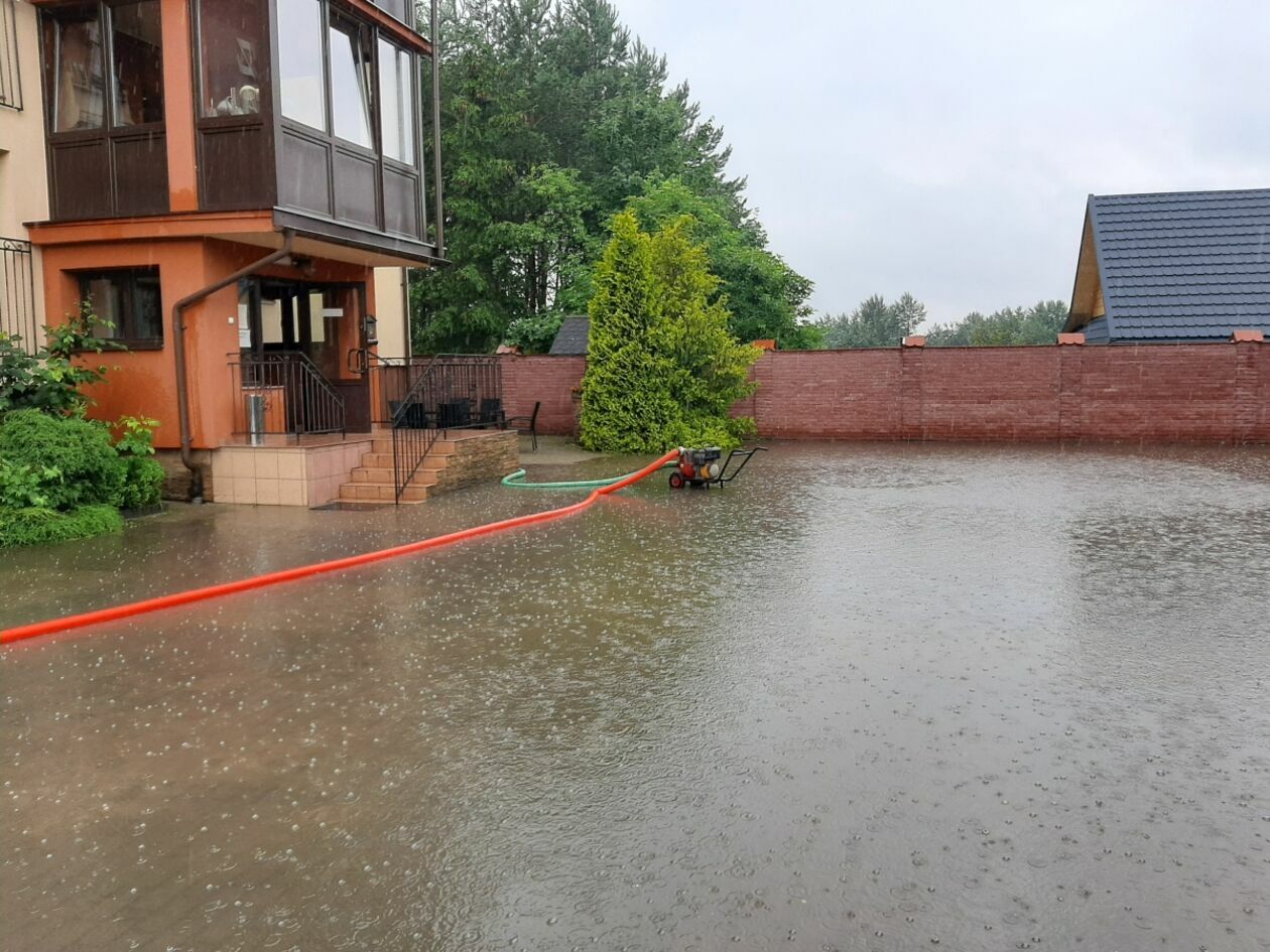  Skutki ulewnych deszczów na Zamojszczyźnie  - Autor: KM PSP w Zamościu