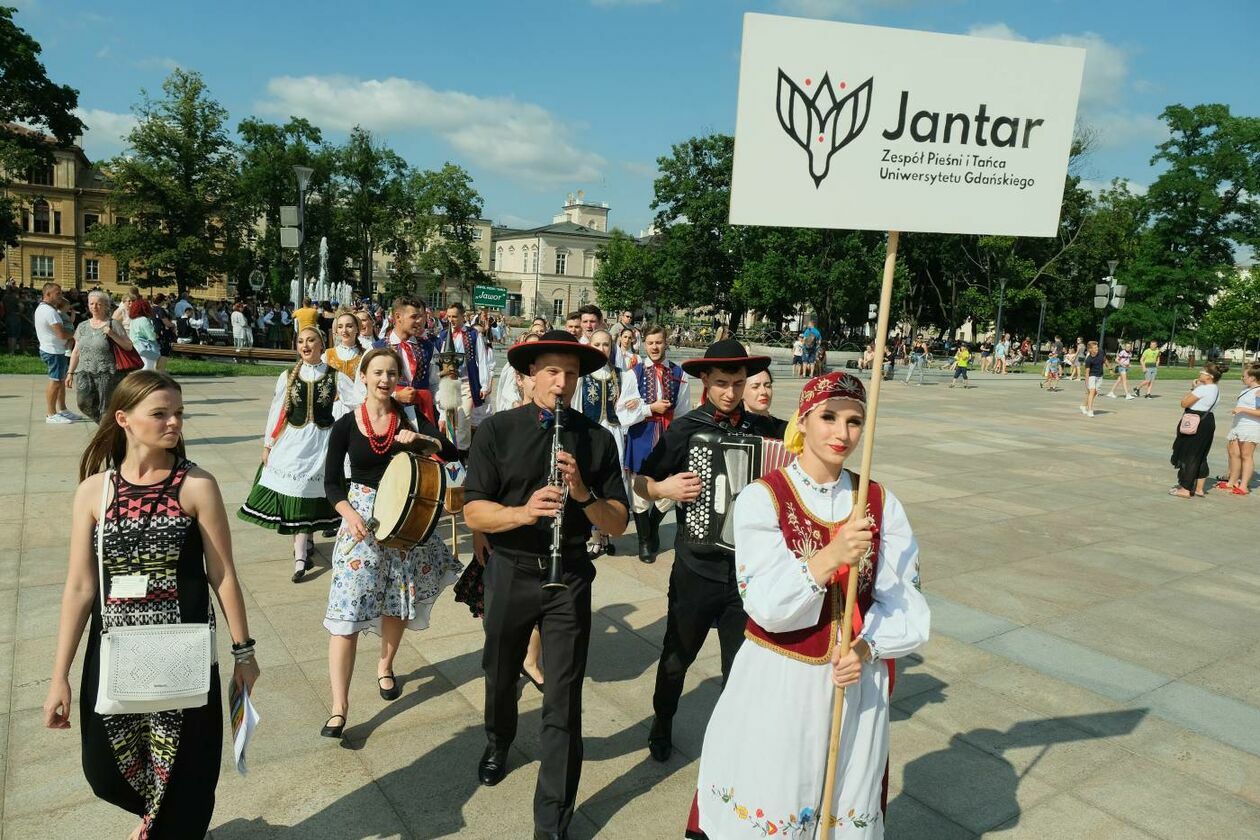  W Lublinie rozpoczęły się Międzynarodowe Spotkania Folklorystyczne  (zdjęcie 38) - Autor: Maciej Kaczanowski