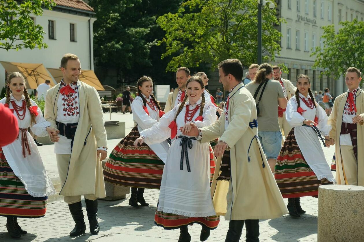  W Lublinie rozpoczęły się Międzynarodowe Spotkania Folklorystyczne  (zdjęcie 61) - Autor: Maciej Kaczanowski