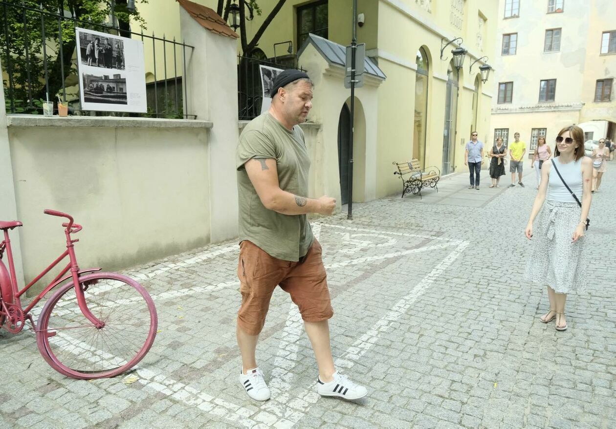  Aktor Tomasz Karolak pomaga w lubelskiej restauracji (zdjęcie 8) - Autor: Maciej Kaczanowski