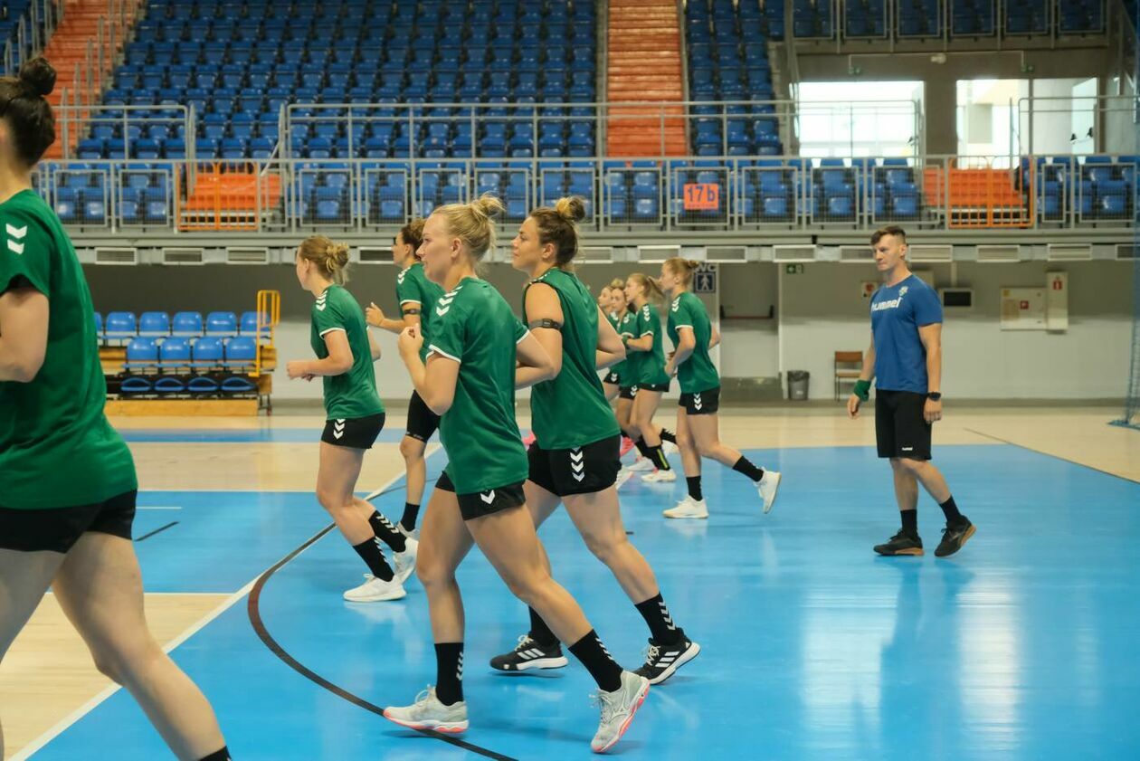  Trening piłkarek ręcznych MKS Perła Lublin (zdjęcie 11) - Autor: Maciej Kaczanowski