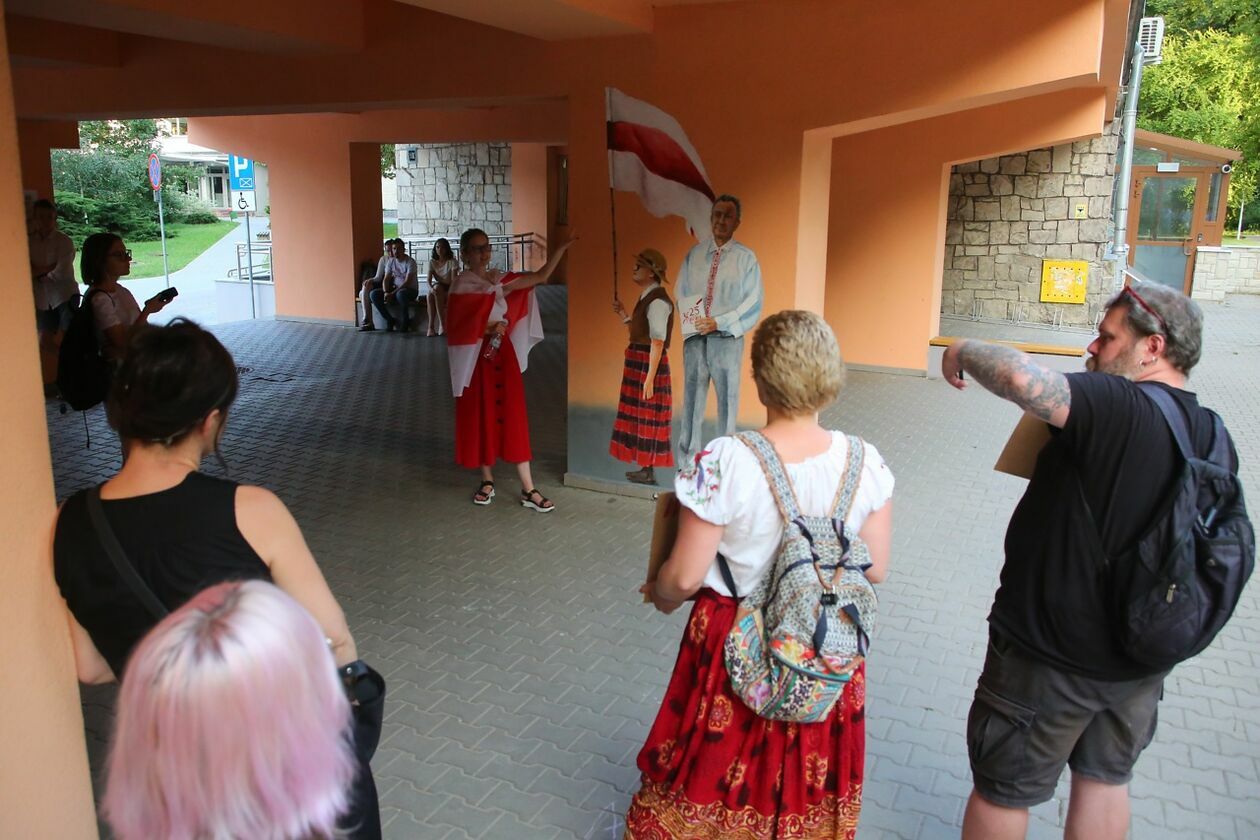 Mural Aleny Hrybianchuk poświęcony protestom na Białorusi