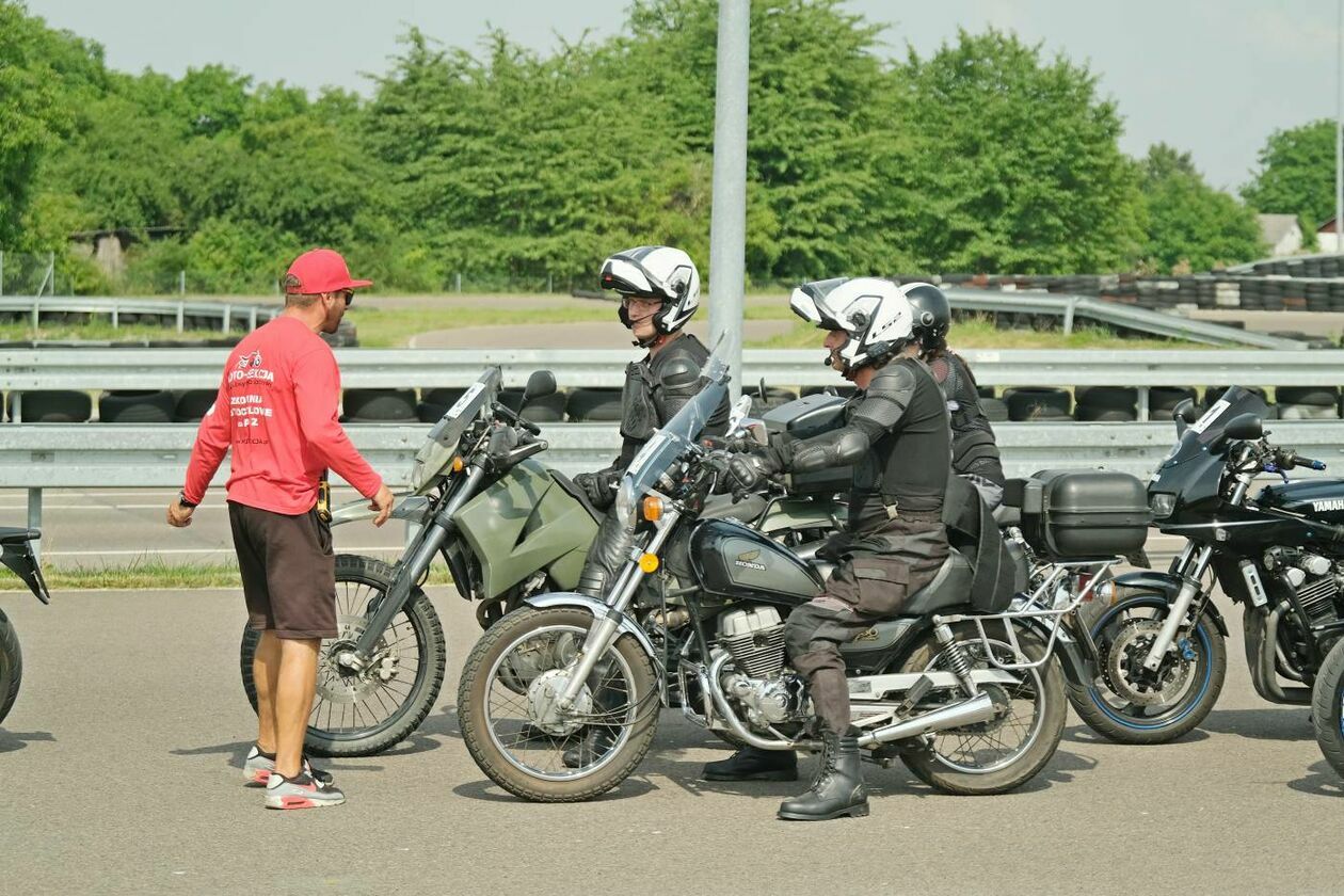  Szkolenie dla motocyklistów w Ośrodku Doskonalenia Techniki Jazdy (zdjęcie 54) - Autor: Maciej Kaczanowski