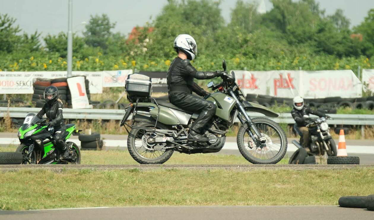  Szkolenie dla motocyklistów w Ośrodku Doskonalenia Techniki Jazdy (zdjęcie 35) - Autor: Maciej Kaczanowski