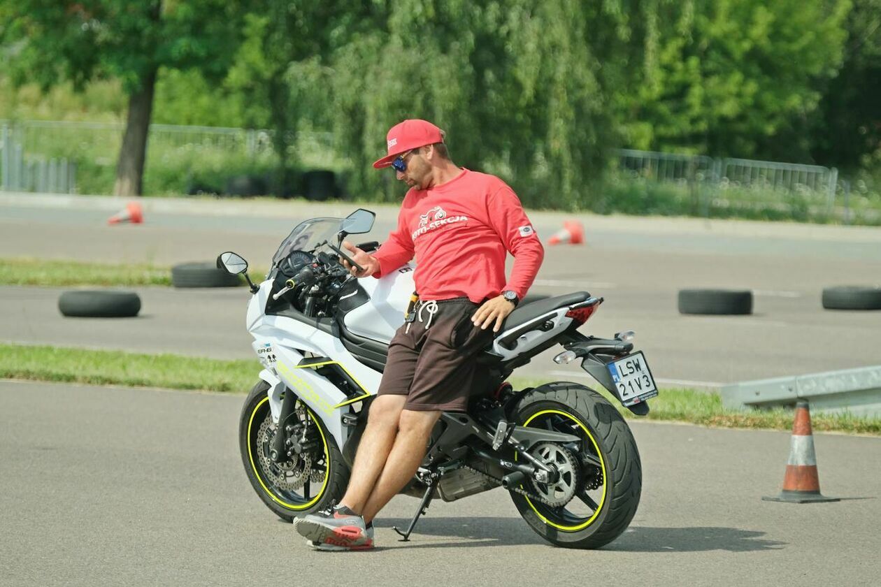  Szkolenie dla motocyklistów w Ośrodku Doskonalenia Techniki Jazdy (zdjęcie 55) - Autor: Maciej Kaczanowski