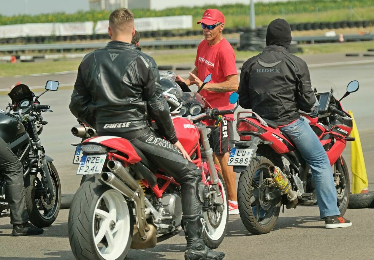  Szkolenie dla motocyklistów w Ośrodku Doskonalenia Techniki Jazdy (zdjęcie 41) - Autor: Maciej Kaczanowski