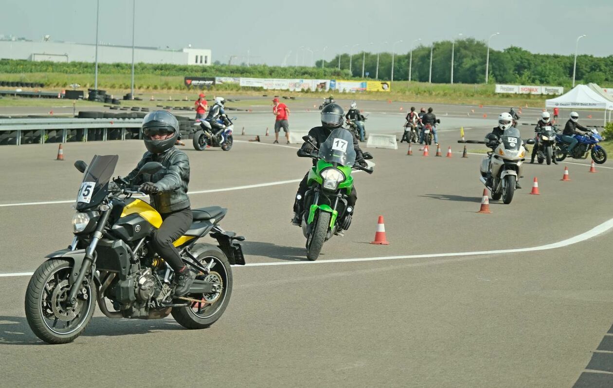  Szkolenie dla motocyklistów w Ośrodku Doskonalenia Techniki Jazdy (zdjęcie 15) - Autor: Maciej Kaczanowski