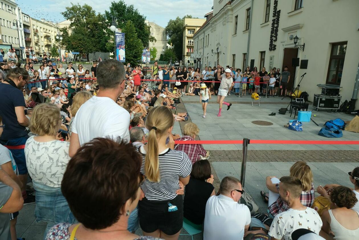 W Lublinie rozpoczął się Carnaval Sztukmistrzów (zdjęcie 3) - Autor: Maciej Kaczanowski