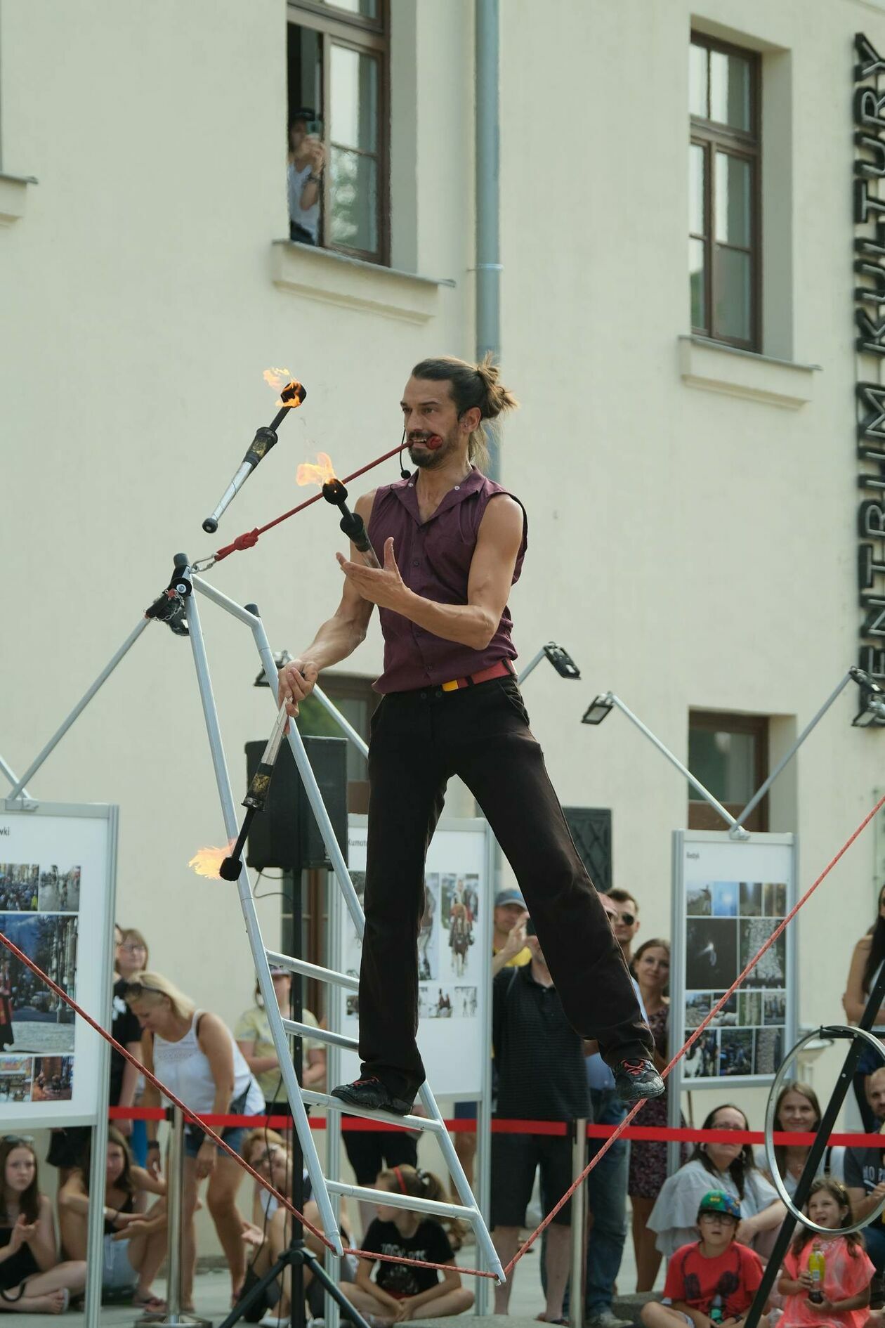  Carnaval Sztukmistrzów: pokazy Che Cirque, Velocimanes Associes i Juriy Longhi (zdjęcie 57) - Autor: Maciej Kaczanowski