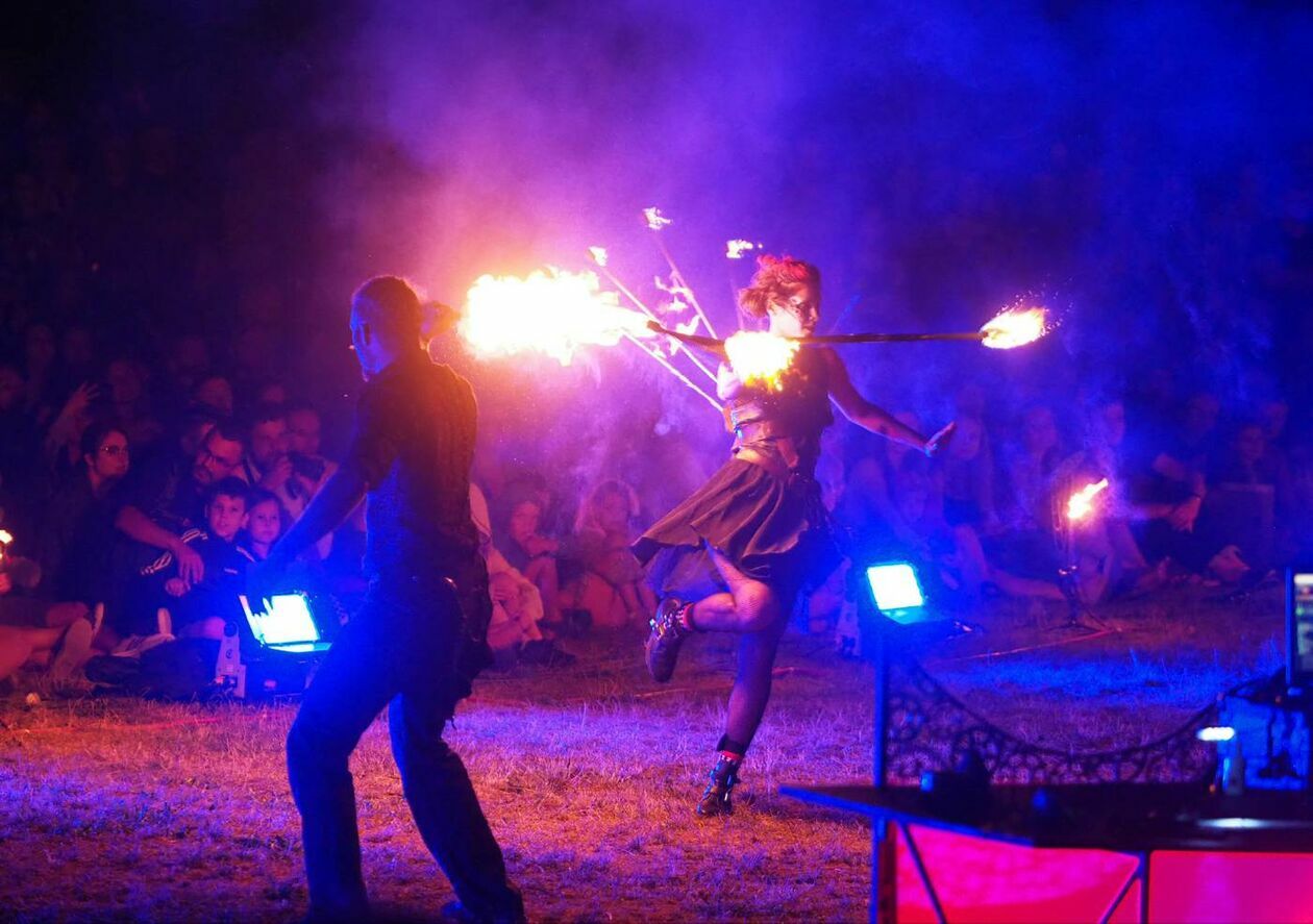 Carnaval Sztukmistrzów: Manster Ville & Blackout Paradox