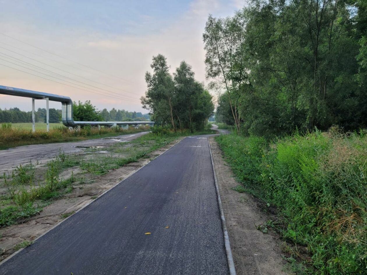  Ścieżka rowerowa przez łąki od ulicy Brzeskiej do Kąpielowej  (zdjęcie 4) - Autor: Bartosz Wołoszko