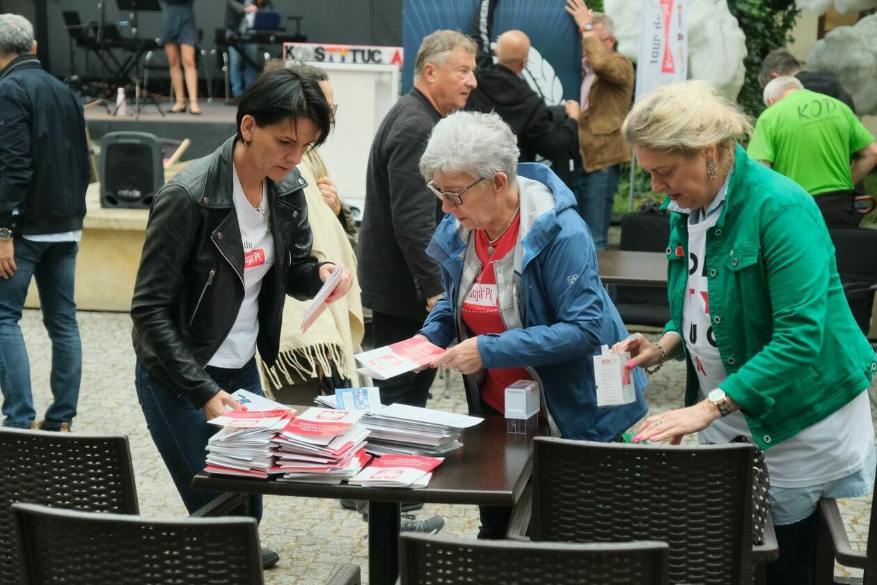  Centrum Kultury: w Lublinie wystartował Tour de Konstytucja (zdjęcie 6) - Autor: Maciej Kaczanowski