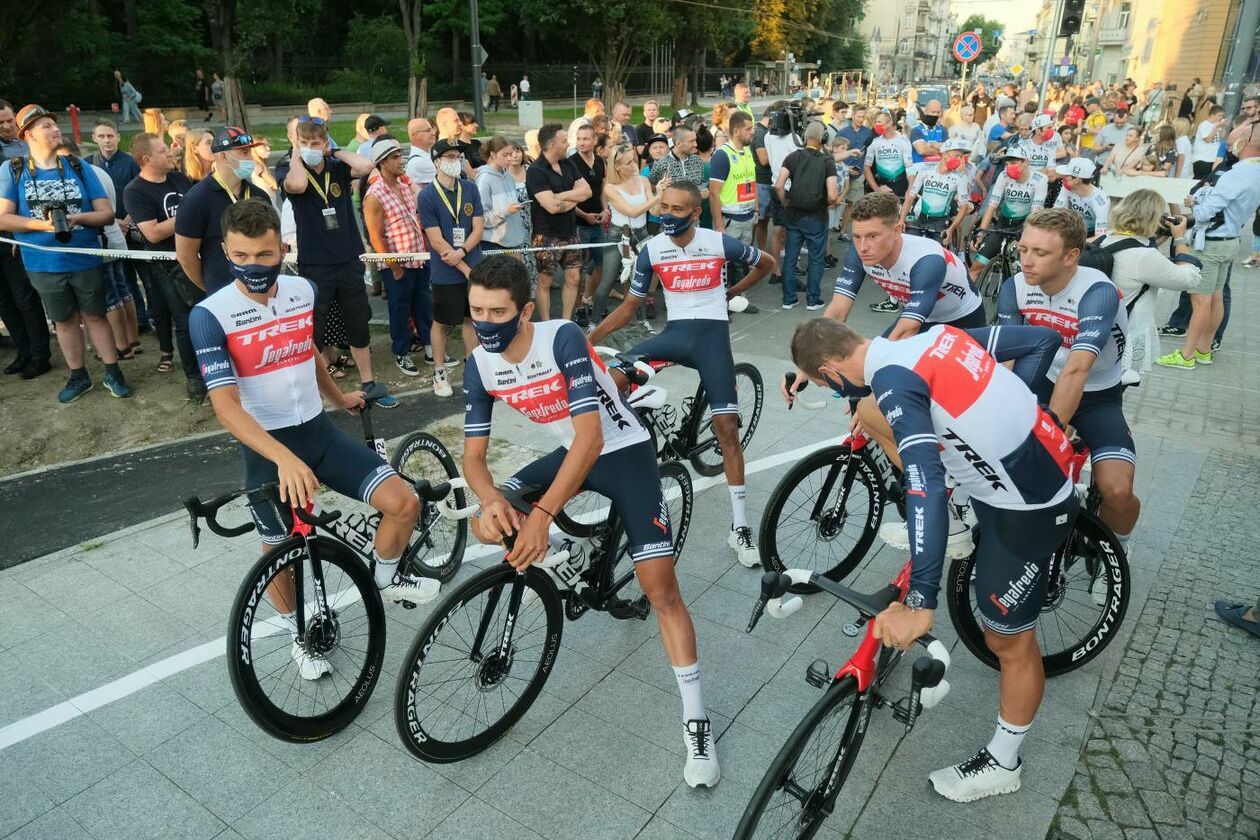  Prezentacja ekip uczestniczących w wyścigu kolarskim Tour de Pologne (zdjęcie 45) - Autor: Maciej Kaczanowski