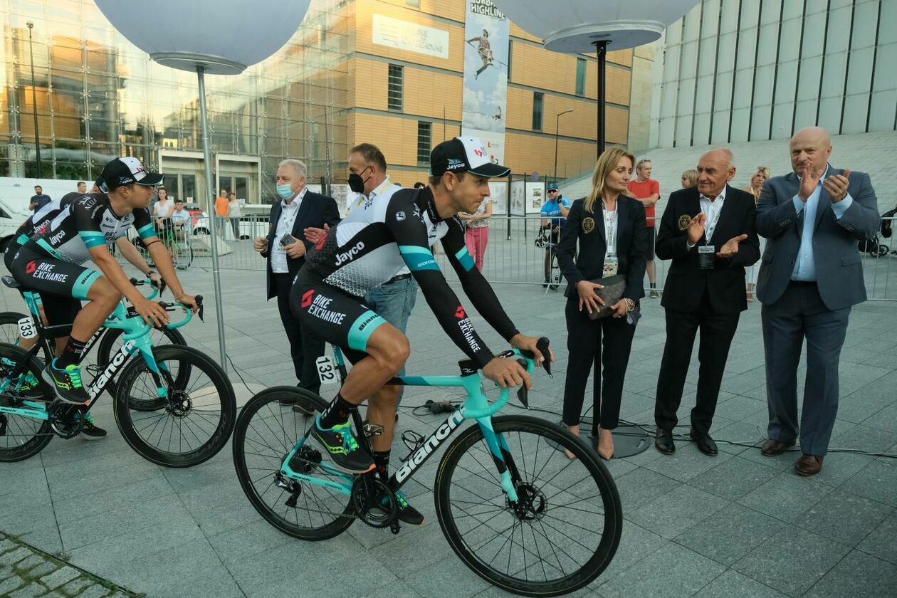  Prezentacja ekip uczestniczących w wyścigu kolarskim Tour de Pologne (zdjęcie 43) - Autor: Maciej Kaczanowski