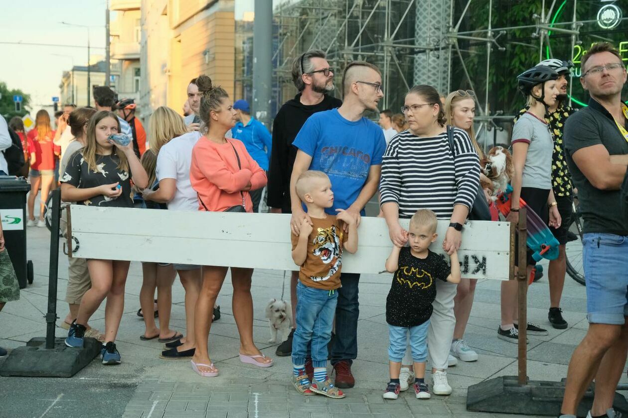  Prezentacja ekip uczestniczących w wyścigu kolarskim Tour de Pologne (zdjęcie 53) - Autor: Maciej Kaczanowski