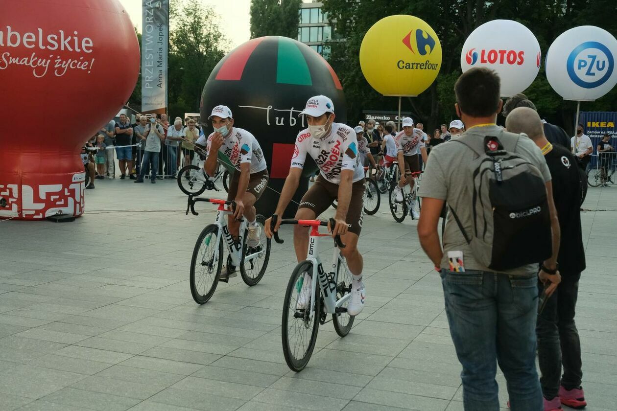  Prezentacja ekip uczestniczących w wyścigu kolarskim Tour de Pologne (zdjęcie 17) - Autor: Maciej Kaczanowski