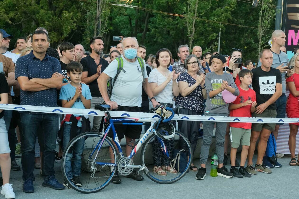  Prezentacja ekip uczestniczących w wyścigu kolarskim Tour de Pologne (zdjęcie 14) - Autor: Maciej Kaczanowski